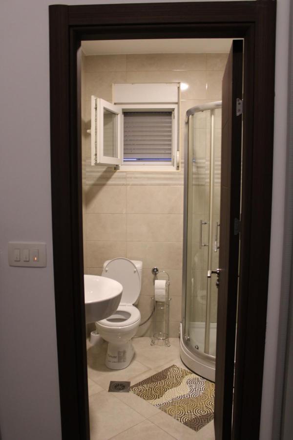 Delta Studio Apartman Podgorica Ngoại thất bức ảnh