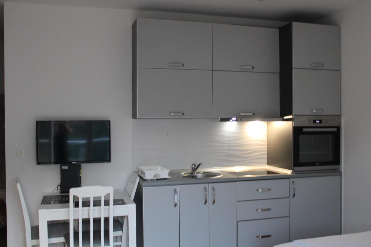 Delta Studio Apartman Podgorica Ngoại thất bức ảnh